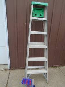 Keller 6' aluminum step ladder. Looks in good shape. Used condition. As shown.