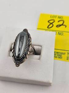 lot 82 image: Sterling Silver & Hematite Ring