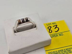 lot 83 image: Mens or Ladies Sterling and Abalone Ring