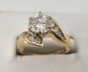 Fabulous 2.63cttw Natural Diamond and Gold Wedding or Cocktail Ring.