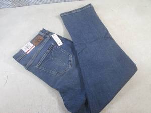lot 20 image: (BS) New Calvin Klein Jeans Size 14...