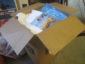 lot 22 image: (EW4) Large Box Full of Assorted Cl...