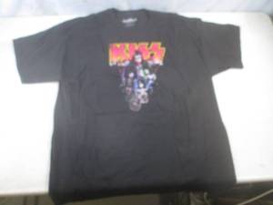 lot 70 image: (BR1) Kiss T-Shirt Size XXL...