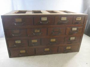 lot 143 image: (EW6) Antique Wood 15-Drawer Cabine...