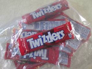 lot 190 image: (B-2) 12 Twizzlers Twists Strawberr...