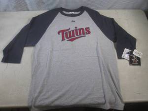 lot 95 image: (BR1) New Minnesota Twins Morneau #...