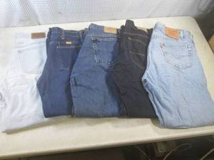lot 110 image: (BS) 5 Pairs Assorted Jeans - Marit...