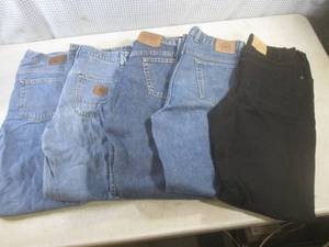 lot 112 image: (BSB) 5 Pairs Assorted Jeans - LL B...