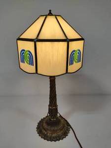 lot 22 image: Stained Glass Tiffany Inspired Lamp