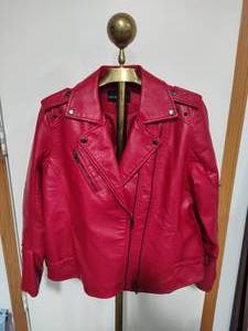 lot 118 image: Colleen Lopez Faux Leather Vintage Jacket (L)