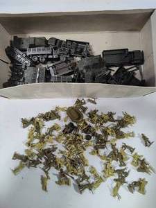 lot 107 image: Lot of Mini Army Men & TanksTrucks