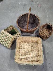 lot 111 image: Lot of Assorted Baskets