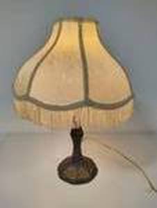lot 129 image: Victorian Style Boudoir Fringed Lamp