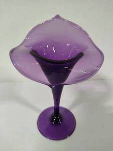 lot 26 image: Amethyst Jack in the Pulpit Vase