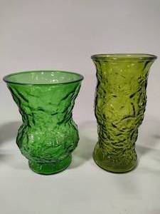 lot 125 image: EO Brody Crinkle Glass Green Vases