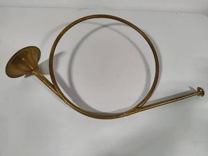 lot 134 image: Brass Hunting Horn