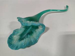 lot 147 image: Art Glass Floral Vase