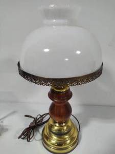 lot 148 image: Vintage BrassWood Lamp