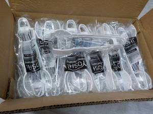 lot 71 image: Case of 48 White Plastic 7 Tongs...