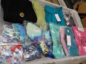 lot 126 image: New Clothes from Amazon - various s...