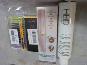 lot 147 image: 2 in 1 Rechargeable Eyebrow Trimmer...