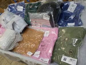 lot 157 image: New Clothes from Amazon - various s...