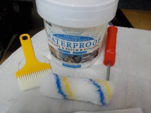 lot 207 image: 35 oz Waterproof Sealant Proof and ...