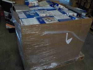 lot 218 image: Pallet Full of Carquest Filters...