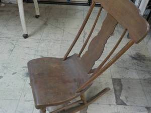 lot 224 image: Vintage Wood Rocking Chair...