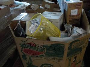 lot 250 image: Pallet of Overstock, Unclaimed and ...