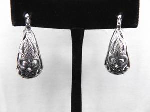 lot 97 image: .925 Sterling Silver SILPADA Filigree Hoop Latch Earrings