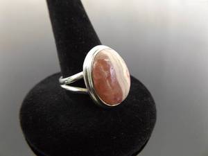 lot 67 image: .925 Sterling Silver Rhodochrosite Cabochon Ring Size 7.75