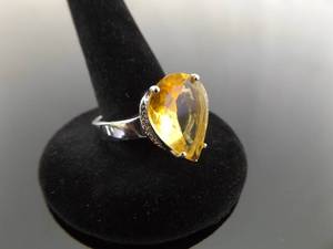 lot 68 image: .925 Sterling Silver Citrine Cocktail Ring Size 7.5
