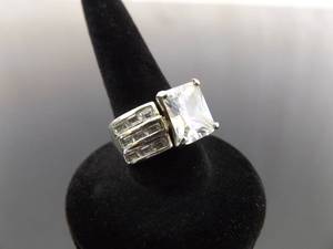 lot 73 image: .925 Sterling Silver Square Cut Zirconia Ring Size 6