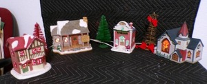 lot 1 image: Vintage Ceramic Christmas Town Set of 4