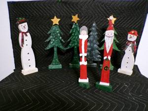 lot 15 image: Lot of 8 Smaller Wooden Folk Art IndoorOutdoor