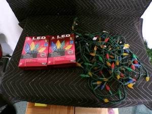 lot 17 image: Lot of 3 - Light Sets 2 New in Box 1 Used