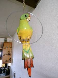 lot 34 image: Medium 17 Long 6 Wide Parrot - Heavy Ceramic