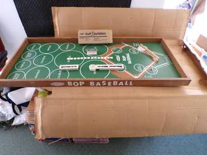 lot 62 image: 1961 Vintage Remco Bop Baseball Game