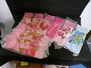 lot 71 image: Lot of 9 Handmade Hanging Towels