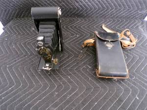 lot 42A image: 1915-1926 Eastman Kodak EKC No 2-A Folding Camera with Case