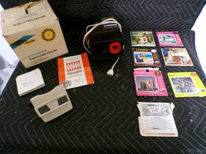 lot 42D image: Vintage 1960s Sawyers View-Master Projector & Hand View Master Viewer