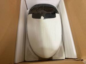 lot 10 image: Yulika Smart Toilet With Bidet And Heated Seat