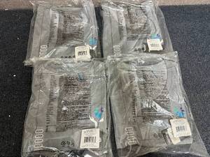 lot 46 image: 4 Hydro Flask Womens Shirts - Medium