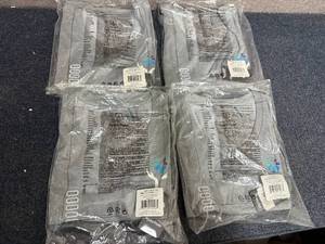 lot 47 image: 4 Hydro Flask Womens Shirts - Medium