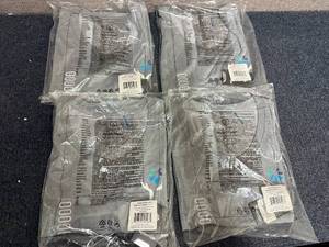 lot 48 image: 4 Hydro Flask Womens Shirts - Medium