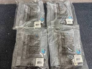 lot 50 image: 4 Hydro Flask Womens Shirts - Medium