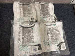 lot 56 image: 4 Hydro Flask Womens Shirts - Xl