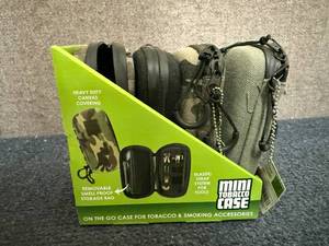 lot 90 image: 4 Mini Tobacco Cases