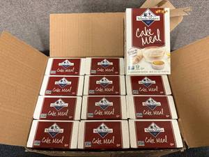 lot 176 image: 12Ct Of Yehuda Matzos Cake Meal